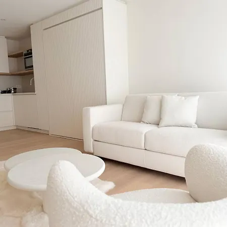 Nacre Apartment